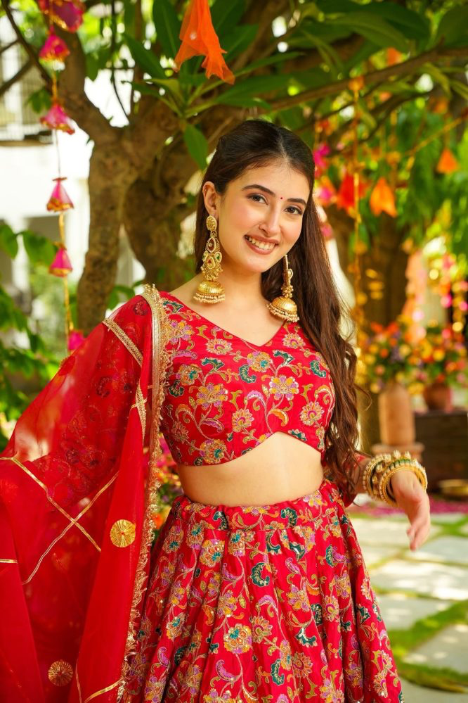 AYEEZA HEAVY LEHENGA SET