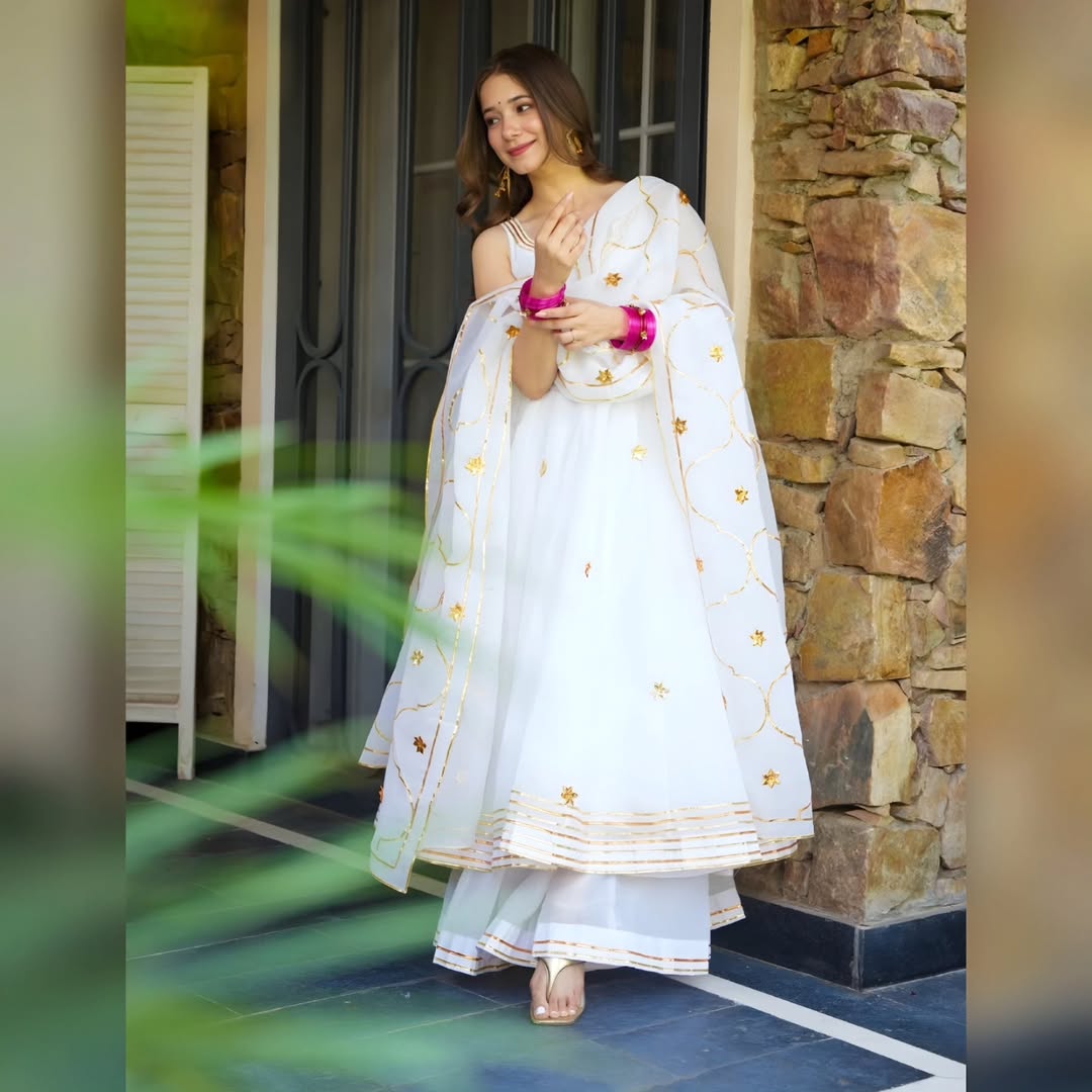 Amrita Glint Kurta Set