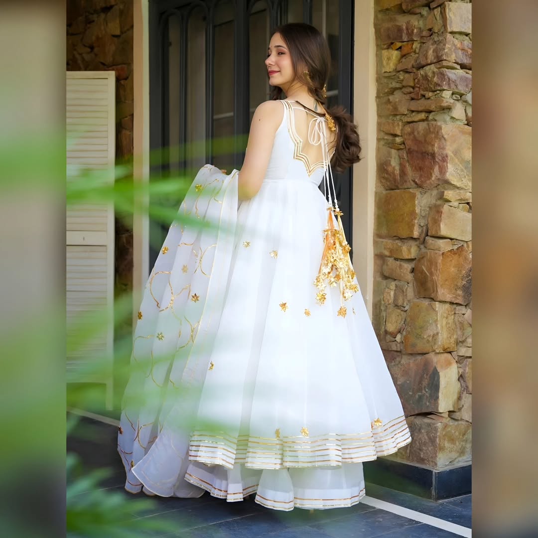 Amrita Glint Kurta Set