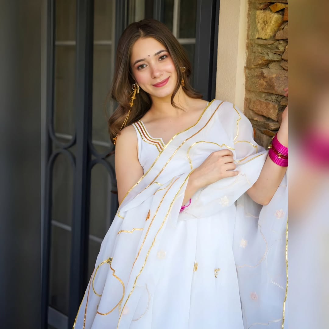 Amrita Glint Kurta Set