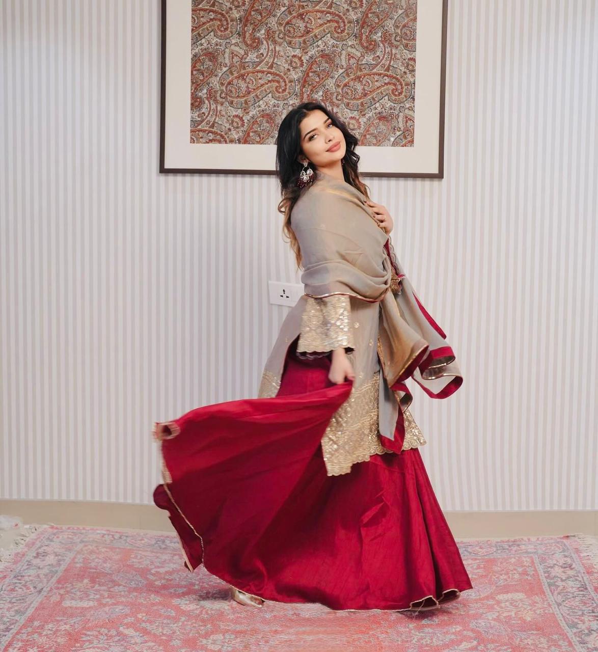 Ruhani Saaz Kurta Skirt With Dupatta