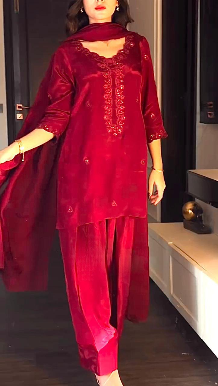 Elegant Red Embroidered Kurta Set